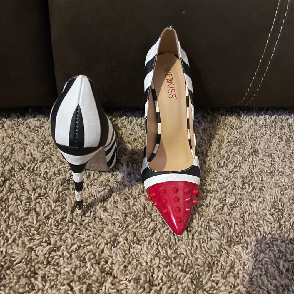Black/White shoes with Red toes